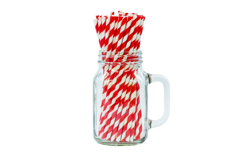 red-white-paper-straws